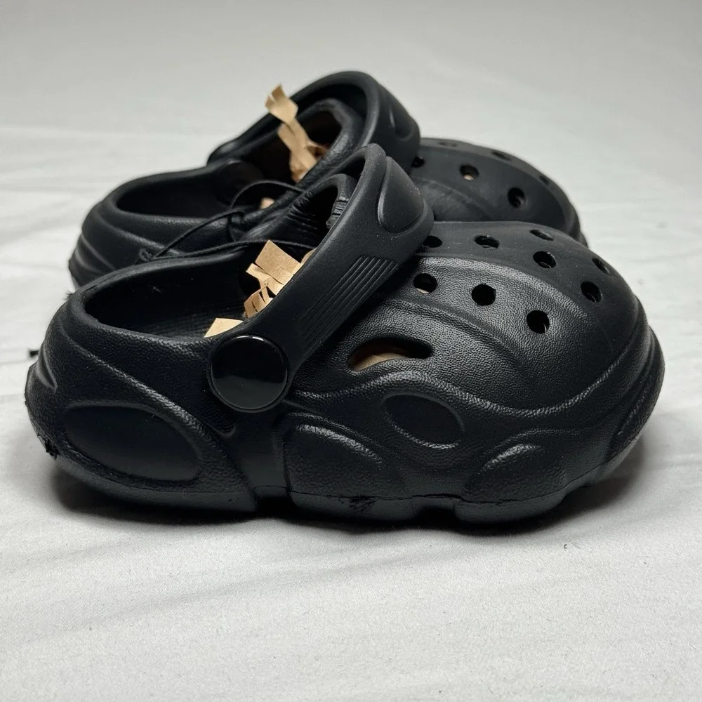 Kids Clogs Sandals Toddler US 3 Black‎ Slip On Lightweight w/ Charms